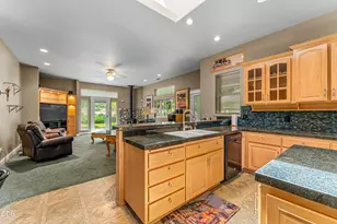 155 Kingsgate Way, Grants Pass, OR 97527 - Photo 21
