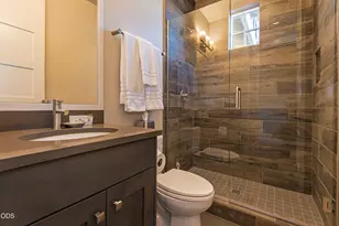 19238 Solomon Dr, Bend, OR 97702 - Photo 23