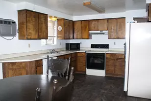 1713 SW Lava Ave, Redmond, OR 97756 - Photo 3