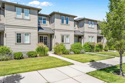 2547 NE Purcell Boulevard, Bend, OR 97701 - Photo 1