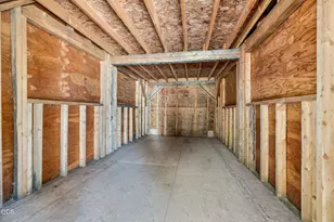 17065 Oxnard Rd, Bend, OR 97707 - Photo 45