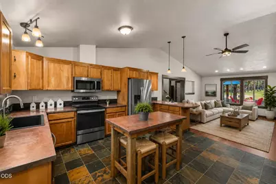 17065 Oxnard Road, Bend, OR 97707 - Photo 5