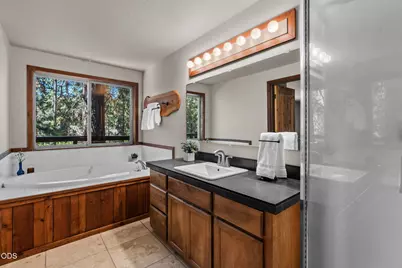 17065 Oxnard Road, Bend, OR 97707 - Photo 11