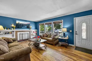 1036 SW 13th St, Redmond, OR 97756 - Photo 7