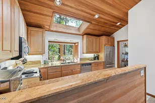 71190 Fiddle Neck Ln, Black Butte Ranch, OR 97759 - Photo 13