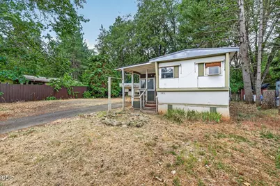 126 S Kerby Avenue, Cave Junction, OR 97523 - Photo 1