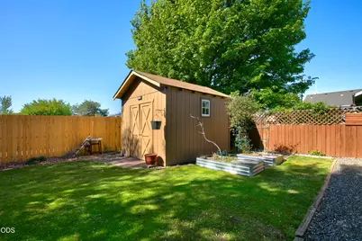 990 SE 2nd Street, Prineville, OR 97754 - Photo 21