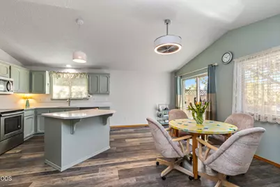990 SE 2nd Street, Prineville, OR 97754 - Photo 5