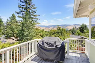 425 Merrill Cir, Ashland, OR 97520 - Photo 25