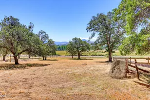 502 Vista Park Dr, Eagle Point, OR 97524 - Photo 13