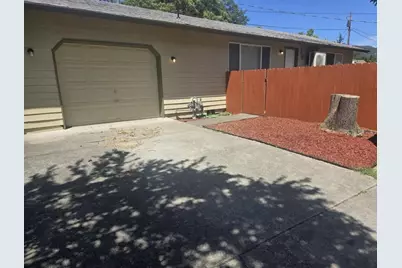 728 SW I Street, Grants Pass, OR 97526 - Photo 11