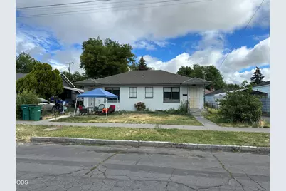 2215 Applegate Avenue, Klamath Falls, OR 97601 - Photo 1