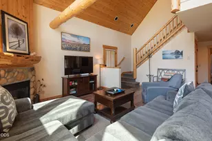 8578 Red Wing Ln, Redmond, OR 97756 - Photo 3
