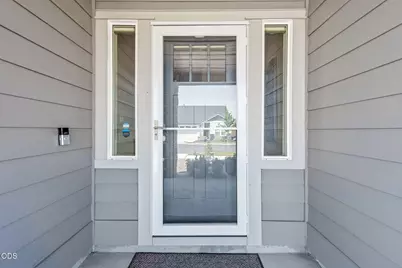 4898 SW Zenith Avenue, Redmond, OR 97756 - Photo 3