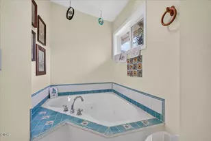 70 Fair Oaks Dr, Medford, OR 97504 - Photo 25