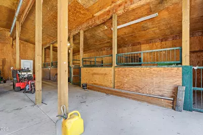 24624 Schaupp Road, Klamath Falls, OR 97603 - Photo 37