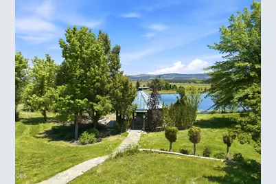 24624 Schaupp Road, Klamath Falls, OR 97603 - Photo 9
