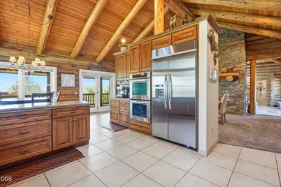 24624 Schaupp Road, Klamath Falls, OR 97603 - Photo 17