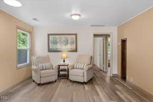 363 E Hersey St, Ashland, OR 97520 - Photo 9