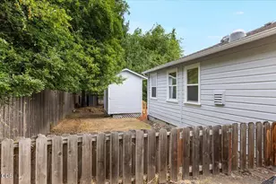 363 E Hersey St, Ashland, OR 97520 - Photo 15
