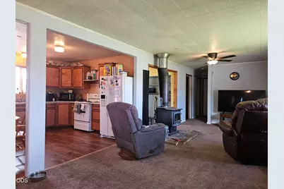 22022 Highway 140 E, Dairy, OR 97625 - Photo 9