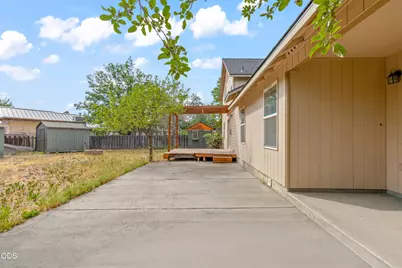 2030 SW 28th Court, Redmond, OR 97756 - Photo 25