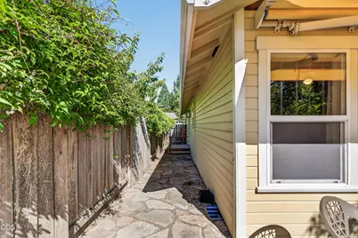 414 Parkside Drive, Ashland, OR 97520 - Photo 23