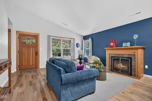 414 Parkside Dr, Ashland, OR 97520 - Photo 5