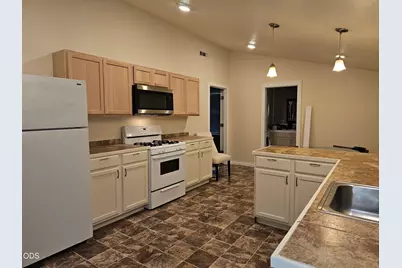 1215 NE 6th Street, Grants Pass, OR 97526 - Photo 25