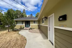 1024 NW Hawthorne Ave, Grants Pass, OR 97526 - Photo 1