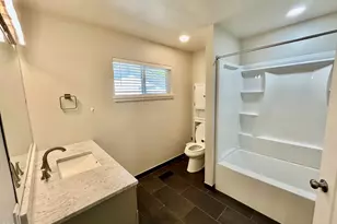 1024 NW Hawthorne Ave, Grants Pass, OR 97526 - Photo 13