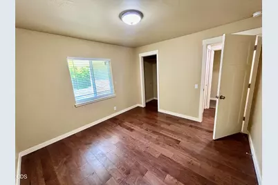 1024 NW Hawthorne Avenue, Grants Pass, OR 97526 - Photo 15