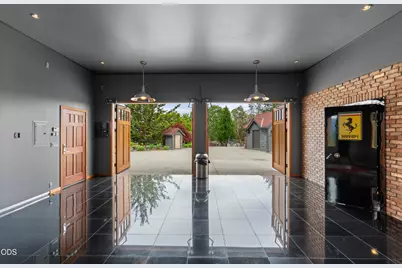928 W Woodside Street, Grants Pass, OR 97527 - Photo 41