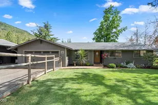 555 Grouse Creek Rd, Grants Pass, OR 97526 - Photo 5