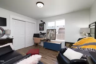 541 SW Sunrise Cir, Metolius, OR 97741 - Photo 15