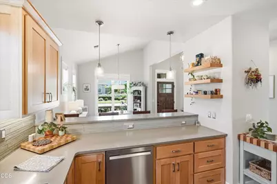 566 Canterwood Drive, Medford, OR 97504 - Photo 11