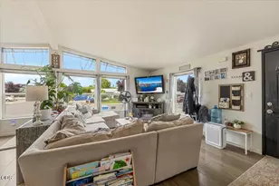 1587 SW Sun Glo Dr, Grants Pass, OR 97527 - Photo 5