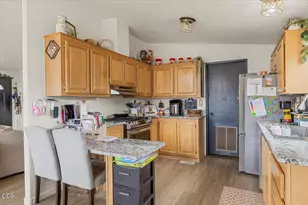1587 SW Sun Glo Dr, Grants Pass, OR 97527 - Photo 7