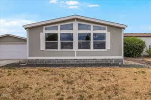 1587 SW Sun Glo Dr, Grants Pass, OR 97527 - Photo 3