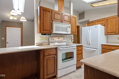 1105 SE Palmwood Court, Bend, OR 97702 - Photo 11