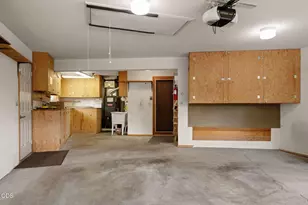 1105 SE Palmwood Ct, Bend, OR 97702 - Photo 23