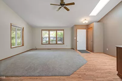 1105 SE Palmwood Court, Bend, OR 97702 - Photo 5