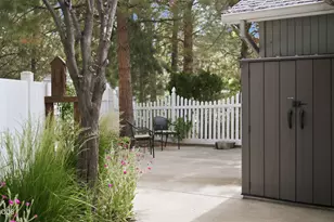 1105 SE Palmwood Ct, Bend, OR 97702 - Photo 27