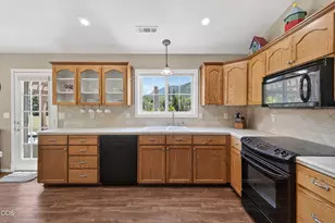 3959 Jumpoff Joe Creek Rd, Grants Pass, OR 97526 - Photo 15