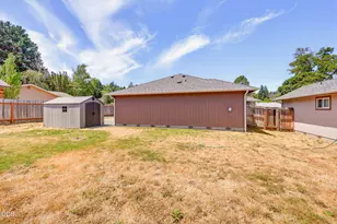 1003 SE Grandview Ave, Grants Pass, OR 97527 - Photo 45