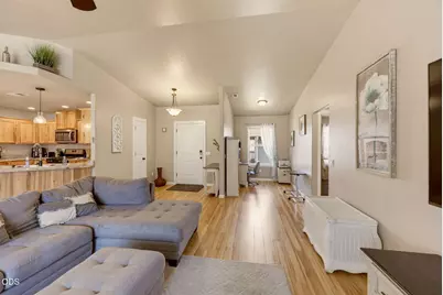 1003 SE Grandview Avenue, Grants Pass, OR 97527 - Photo 13