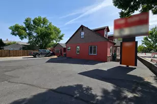1427 SW Highland Ave, Redmond, OR 97756 - Photo 1