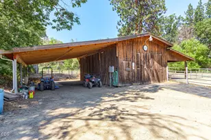 550 Crowson Rd, Ashland, OR 97520 - Photo 33