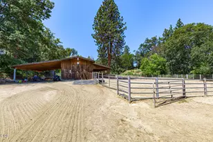 550 Crowson Rd, Ashland, OR 97520 - Photo 31