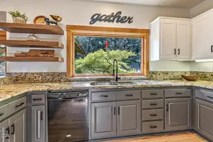 550 Crowson Rd, Ashland, OR 97520 - Photo 61